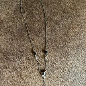 Dark tone necklace vintage. And in great condition. 8 inch drop